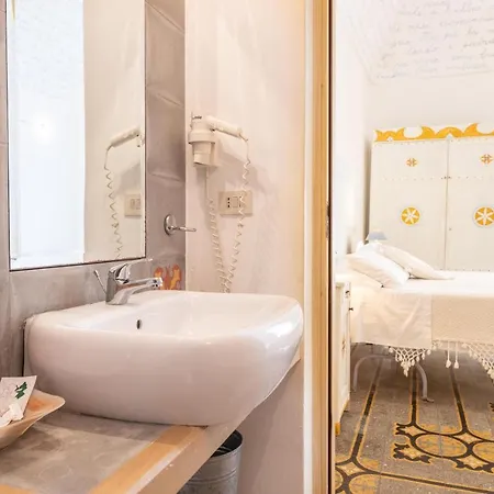Camera Paradiso Bed and breakfast 3*